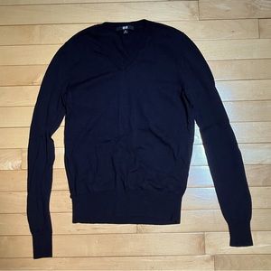 100% Wool Uniqlo V-Neck Navy